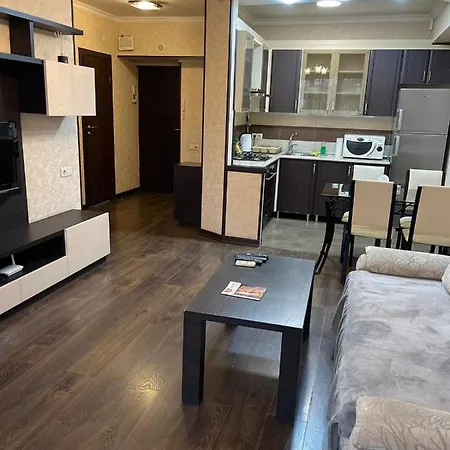Family Apartment Yerevan Exterior photo